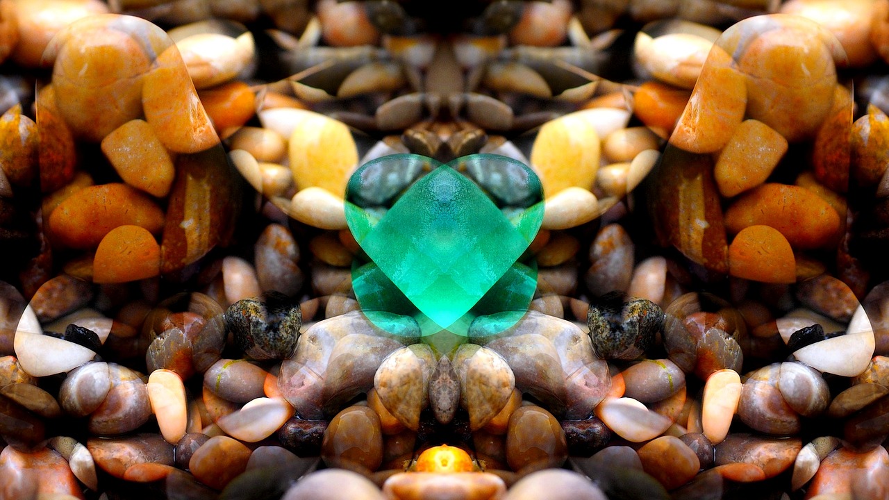Emerald, artful gems, jewelry, birthstone, Mother's day,