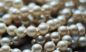 Artful Gems, jewelry, properties, symbolism