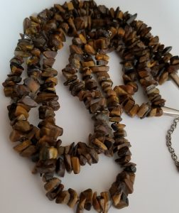 Artful Gems, jewelry, properties, symbolism